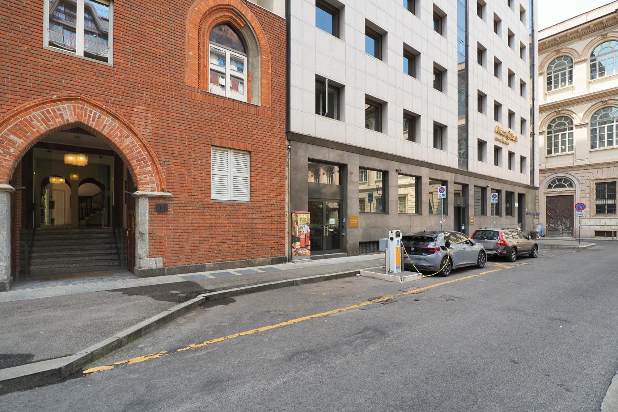 Missori Luxury Apartments Милано Екстериор снимка